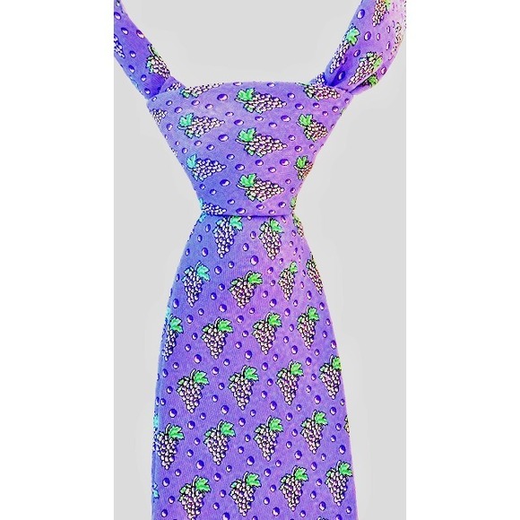 Vineyard Vines Other - Vineyard Vines Martha's Vineyard Silk Men's Purplish with Grapes 59 x 3.25